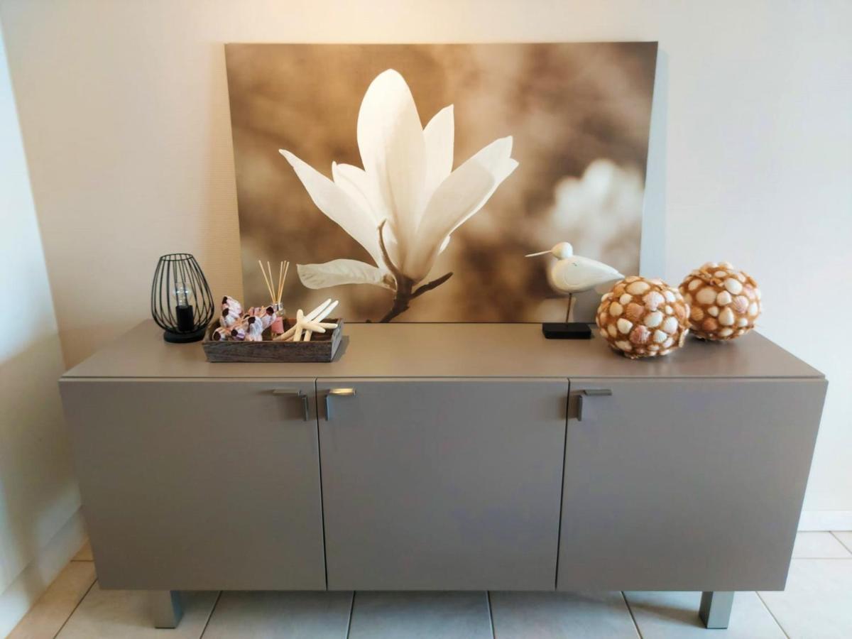 Appartement Met Zeezicht En Verwarmd Zwembad Остенде Екстериор снимка