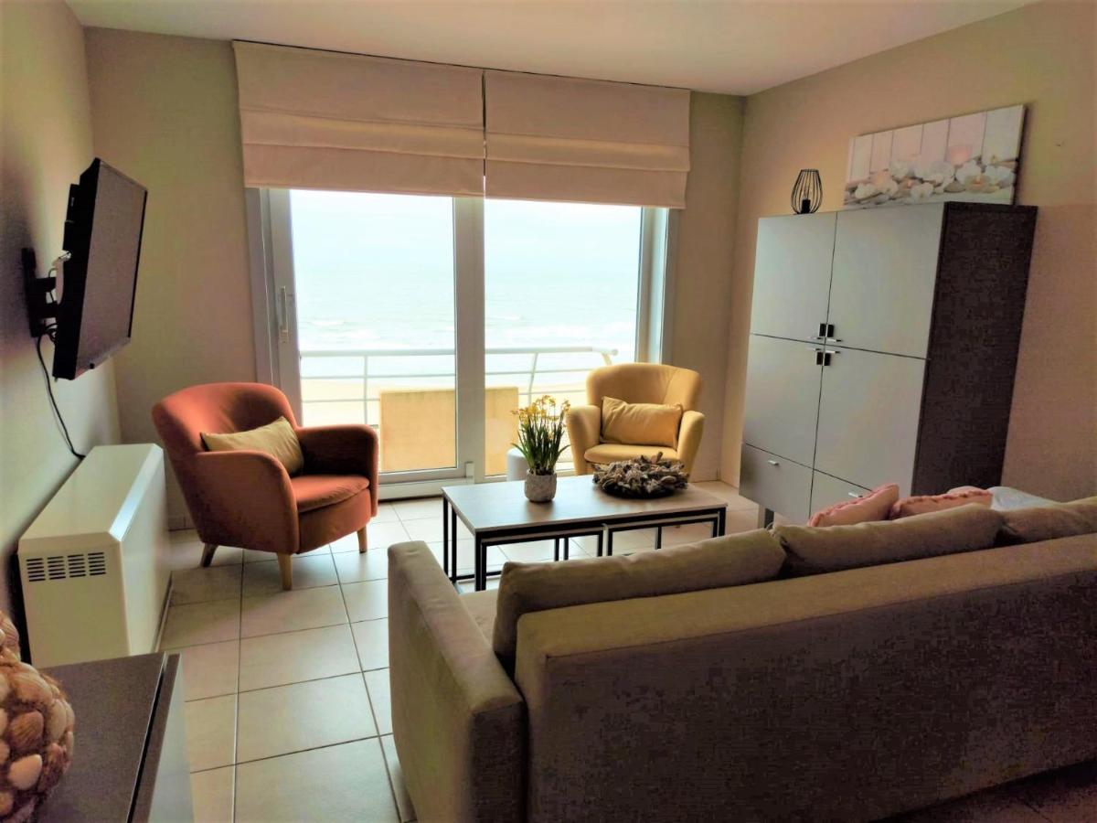 Appartement Met Zeezicht En Verwarmd Zwembad Остенде Екстериор снимка