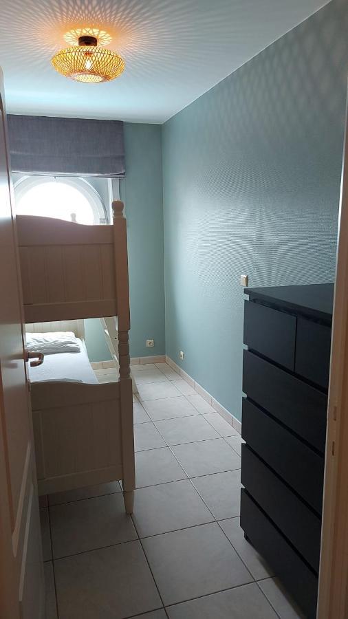 Appartement Met Zeezicht En Verwarmd Zwembad Остенде Екстериор снимка