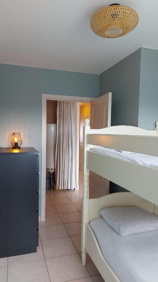 Appartement Met Zeezicht En Verwarmd Zwembad Остенде Екстериор снимка