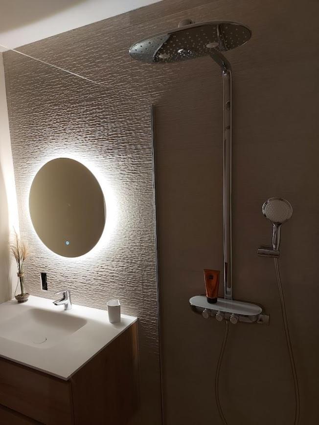 Appartement Met Zeezicht En Verwarmd Zwembad Остенде Екстериор снимка
